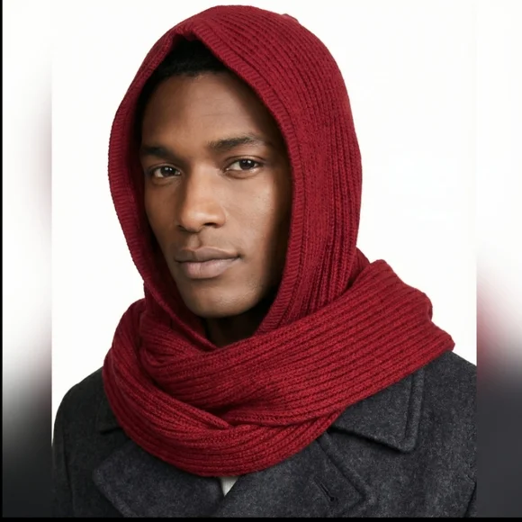 Hooded Scarf in Burgundy - Picture 4 of 11